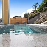 Penthouse *