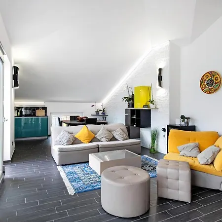 Penthouse 펜션 Colonno