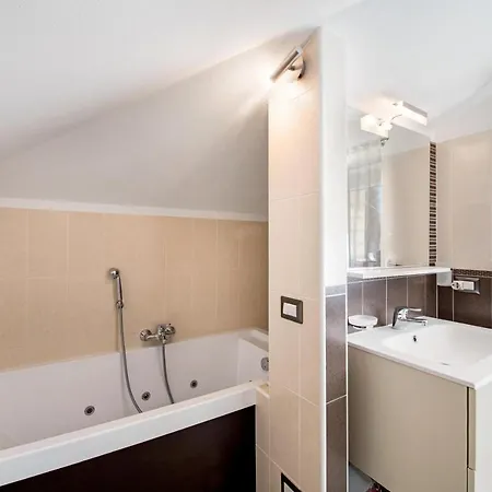 בית נופש Penthouse Colonno